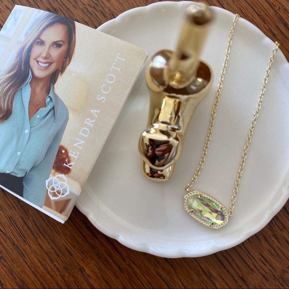Kendra Scott Elisa Pendant in Dichroic Glass
